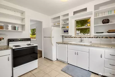 921 SW 102nd Street, Seattle, WA 98146 - Photo 9