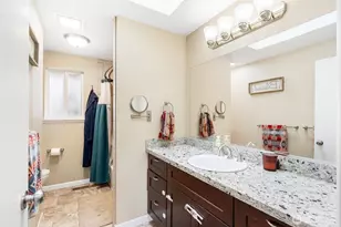 11005 Morningside Dr E, Puyallup, WA 98372 - Photo 27