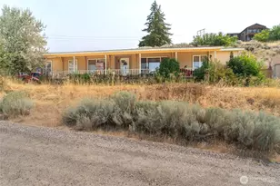 42 31st St NE, East Wenatchee, WA 98802 - Photo 5