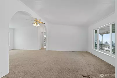 42 31st Street NE, East Wenatchee, WA 98802 - Photo 7