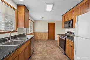 1211 196th St E, Spanaway, WA 98387 - Photo 9
