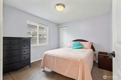 2410 Highland Avenue, Everett, WA 98201 - Photo 17