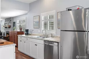 2410 Highland Ave, Everett, WA 98201 - Photo 11