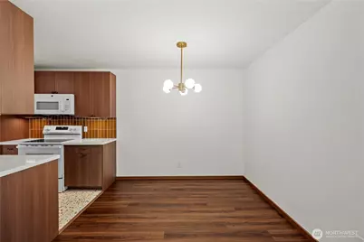 13229 Linden Avenue N #507B, Seattle, WA 98133 - Photo 9