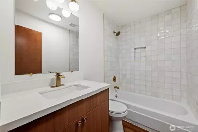 13229 Linden Avenue N #507B, Seattle, WA 98133 - Photo 17