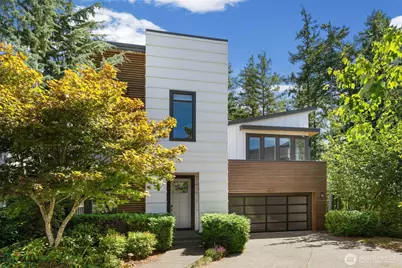 1073 Pine Crest Circle NE, Issaquah, WA 98029 - Photo 1