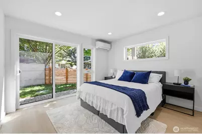 2726 NE Blakeley Street, Seattle, WA 98105 - Photo 7