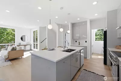 2726 NE Blakeley Street, Seattle, WA 98105 - Photo 17