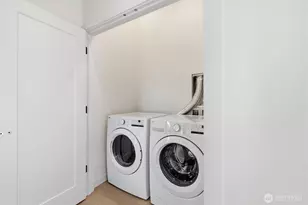 2726 NE Blakeley St, Seattle, WA 98105 - Photo 27