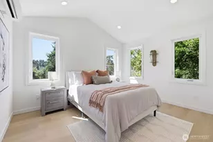 2726 NE Blakeley St, Seattle, WA 98105 - Photo 23
