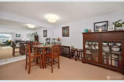 9416 1st Avenue NE #419, Seattle, WA 98115 - Photo 3