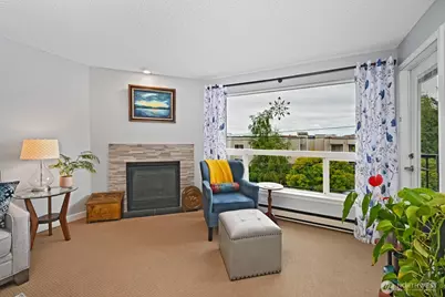 9416 1st Avenue NE #419, Seattle, WA 98115 - Photo 7