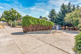 2515 S Willow St, Seattle, WA 98108 - Photo 3