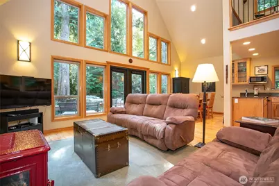 7073 Rainier Way, Glacier, WA 98244 - Photo 5