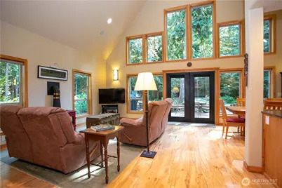 7073 Rainier Way, Glacier, WA 98244 - Photo 3