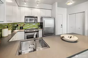 1410 E Pine St, Seattle, WA 98122 - Photo 11