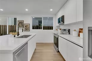 4250 S Juneau St, Seattle, WA 98118 - Photo 11
