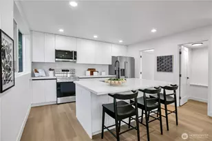 4250 S Juneau St, Seattle, WA 98118 - Photo 9