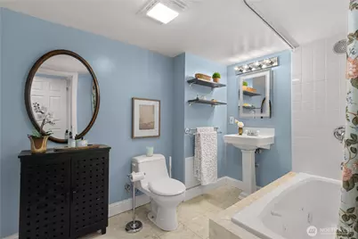 2568 28th Avenue W, Seattle, WA 98199 - Photo 29