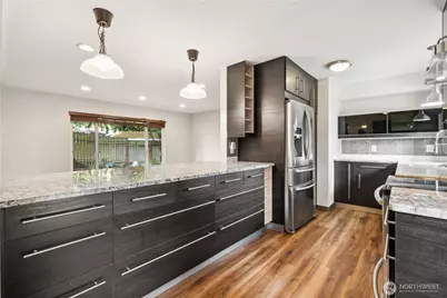 21903 42nd Place W, Mountlake Terrace, WA 98043 - Photo 5