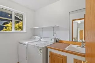 8809 Earl Ave NW, Seattle, WA 98117 - Photo 15