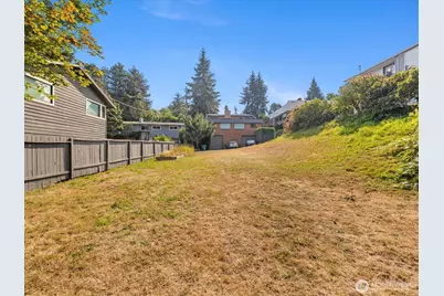 8809 Earl Avenue NW, Seattle, WA 98117 - Photo 29