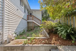 8809 Earl Ave NW, Seattle, WA 98117 - Photo 25