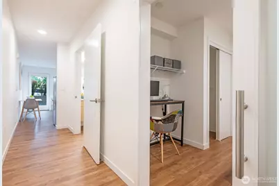 750 11th Avenue E #103, Seattle, WA 98102 - Photo 11