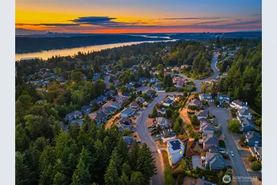 8110 119th Avenue SE, Newcastle, WA 98056 - Photo 37