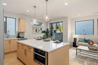 8229 NE 128th Street, Kirkland, WA 98033 - Photo 5
