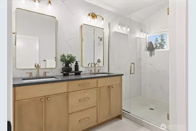 14308 B Roslyn Place N, Seattle, WA 98133 - Photo 5