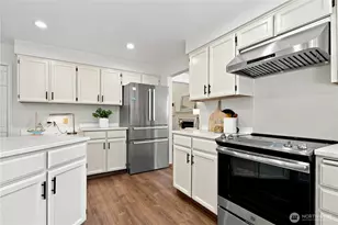 24528 SE 43rd Pl, Issaquah, WA 98029 - Photo 13