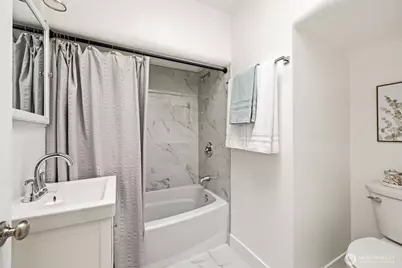 10713 15th Avenue NE, Seattle, WA 98125 - Photo 21