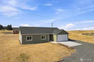 620 SW Regent Ave, Wilbur, WA 99185 - Photo 1
