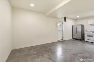 308 NE 50th St, Seattle, WA 98105 - Photo 19