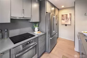 2419 8th Ave N, Seattle, WA 98109 - Photo 7