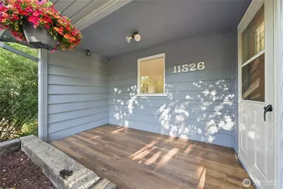 11526 3rd Avenue NE, Seattle, WA 98125 - Photo 5