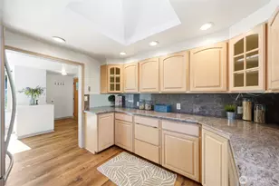 11526 3rd Ave NE, Seattle, WA 98125 - Photo 13