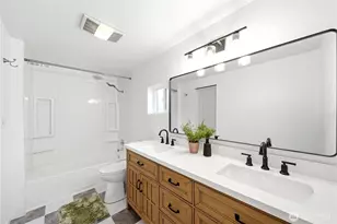 11526 3rd Ave NE, Seattle, WA 98125 - Photo 23