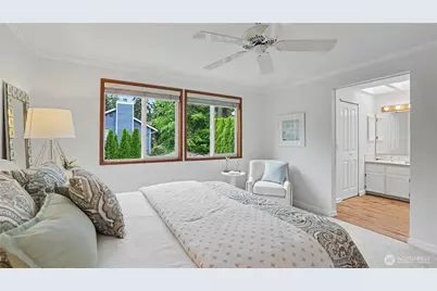 23900 SE 42nd Place, Sammamish, WA 98029 - Photo 21
