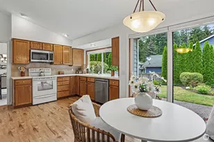 23900 SE 42nd Pl, Sammamish, WA 98029 - Photo 13