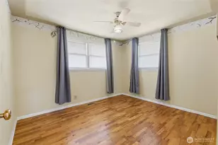 1013 N 33rd Pl, Renton, WA 98056 - Photo 13