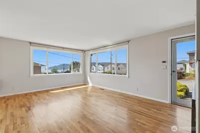 1013 N 33rd Place, Renton, WA 98056 - Photo 5
