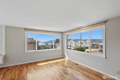 1013 N 33rd Place, Renton, WA 98056 - Photo 9