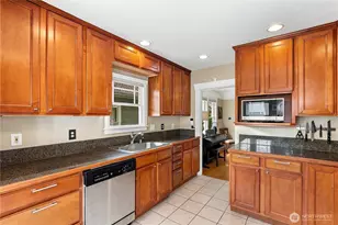 1107 N Anderson St, Tacoma, WA 98406 - Photo 9