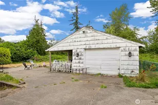 215 99th St E, Tacoma, WA 98445 - Photo 25