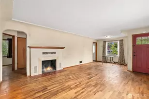 215 99th St E, Tacoma, WA 98445 - Photo 3