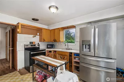 215 99th Street E, Tacoma, WA 98445 - Photo 7