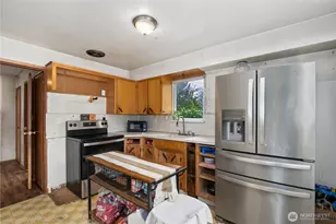 215 99th St E, Tacoma, WA 98445 - Photo 7