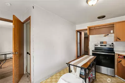 215 99th Street E, Tacoma, WA 98445 - Photo 9